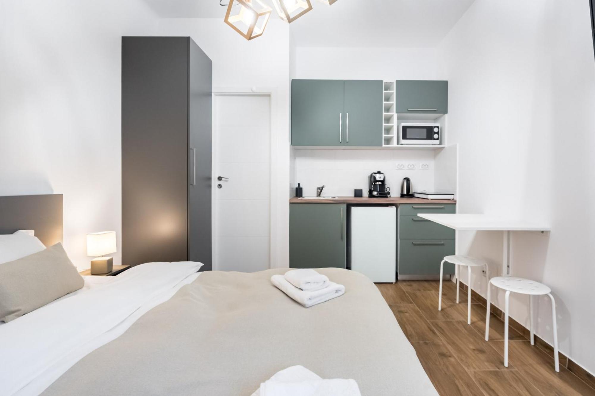 Urban Walls Apartments 5B 布加勒斯特 外观 照片