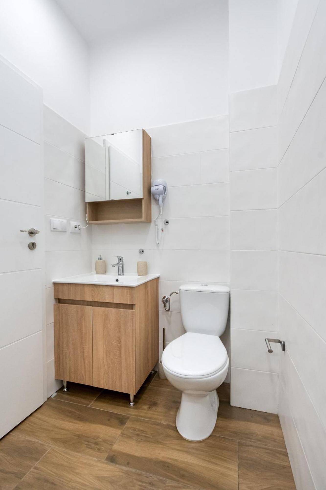 Urban Walls Apartments 5B 布加勒斯特 外观 照片